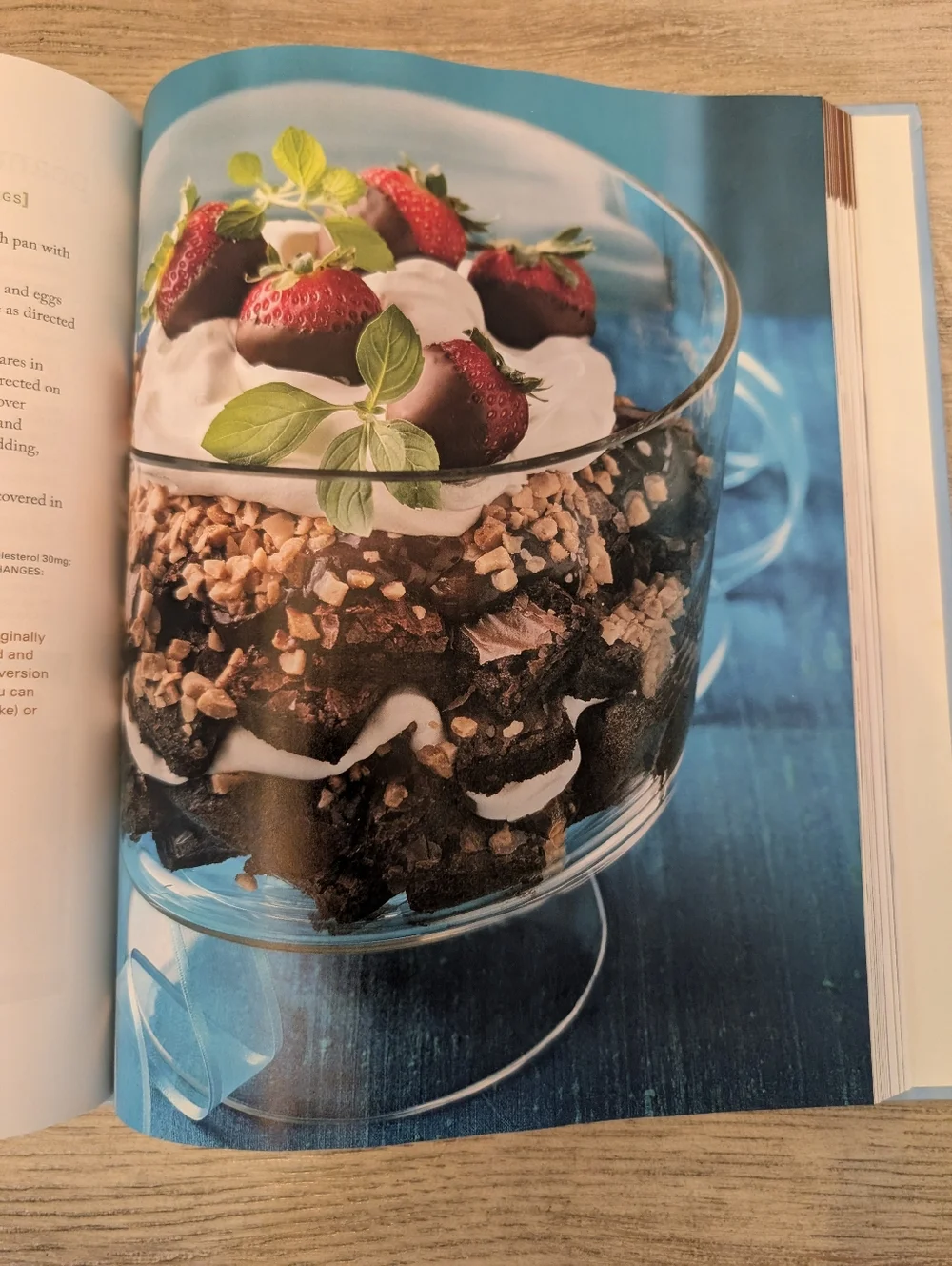 Betty‎ Crocker Mix It Up Desserts Cookbook - Hardcover